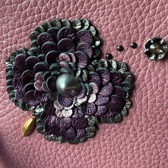🌸❤️🌸 COACH PINK WRISTLET WITH FLORAL EMBELLISHMENT 🌸❤️🌸 - Picture 8 of 16